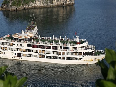 Halong bay 5 star cruises