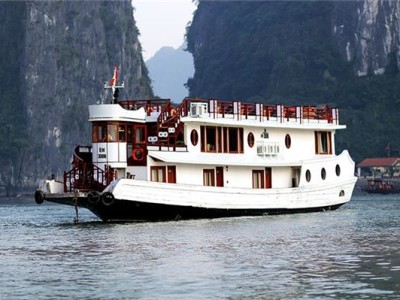 Oriental Sails Halong bay