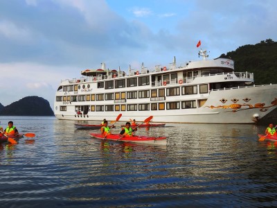 Starlight cruise Halong bay