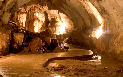 Than Jang cave in Vang Vieng