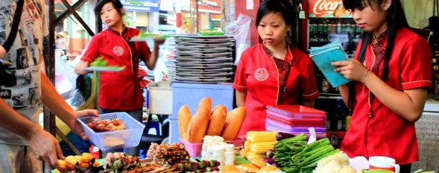 Street foods tour in Hanoi