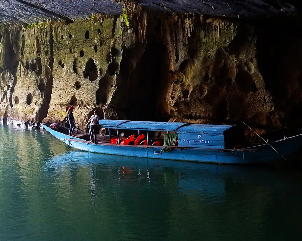 DMZ – Phong Nha Cave Full Day from Hue