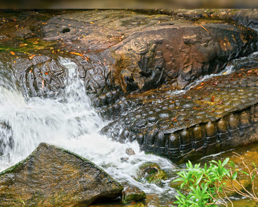 Kbal Spean – The River Of The Thousand Lingas Full Day