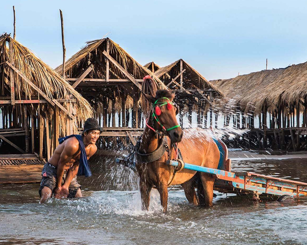 Full Day Weaving Village On Biking