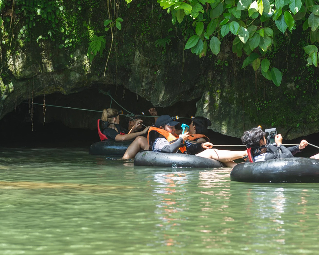 Vang Vieng Kayaking Experience Haft Day