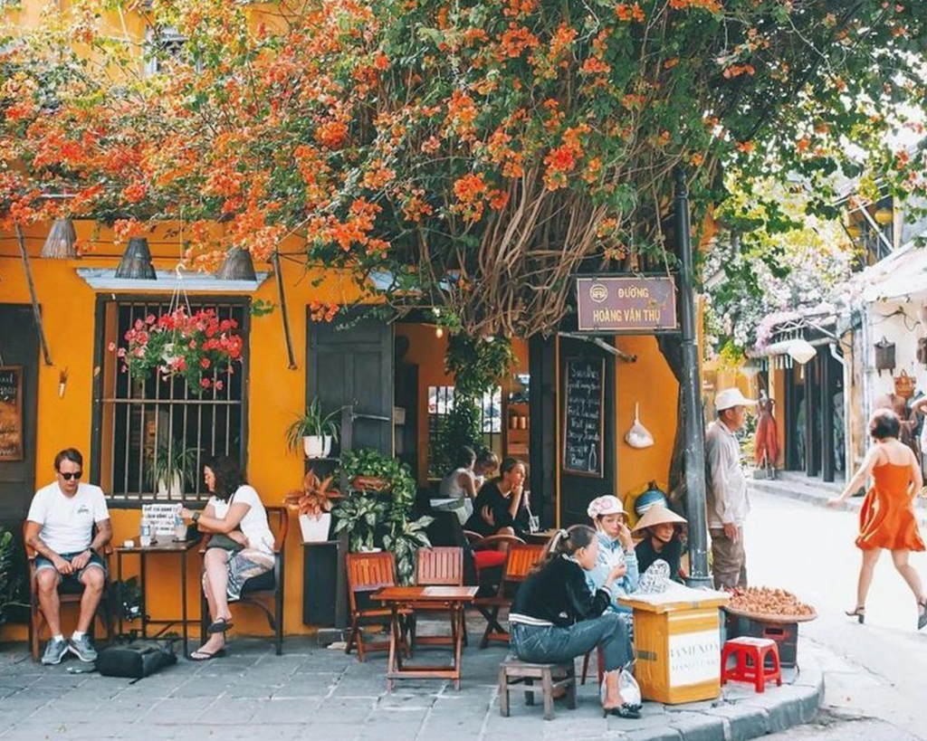 Hoi An Walking Street Food Tour