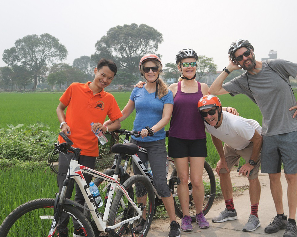 Hanoi Bike to Red River Island Half day