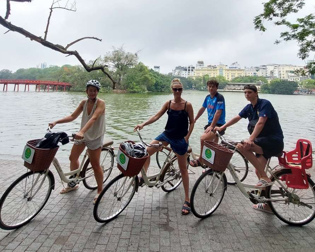 Hanoi Half-Day City Tour on Bike