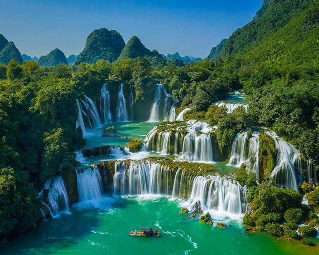 Northeast Vietnam: Ba Be Lake & Ban Gioc Waterfall 5 days